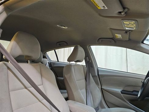 Used 2013 Honda Insight LX image 11