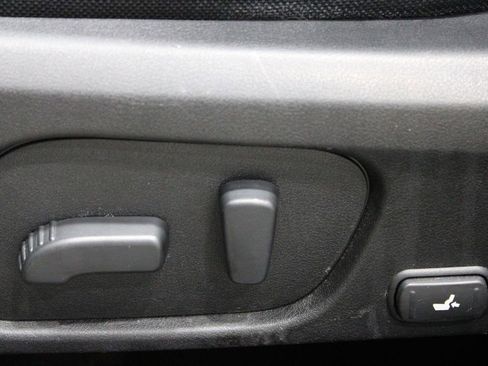 Used 2018 Subaru Forester 2.5i Premium w/ All-Weather Package image 20