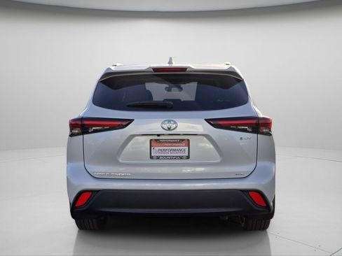 Used 2025 Toyota Highlander XLE image 21