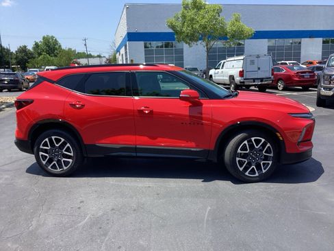 Used 2023 Chevrolet Blazer RS w/ Driver Confidence II Package image 5