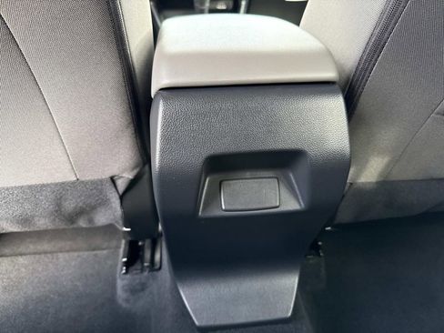 Used 2024 Subaru Crosstrek 2.0i w/ Crosstrek Mirror Package image 20