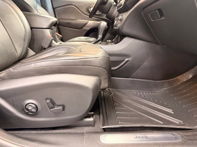 Used 2020 Jeep Cherokee Limited AWD/4WD image 24