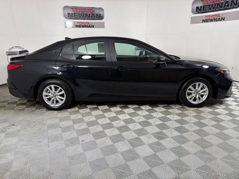 Used 2025 Toyota Camry LE image 2