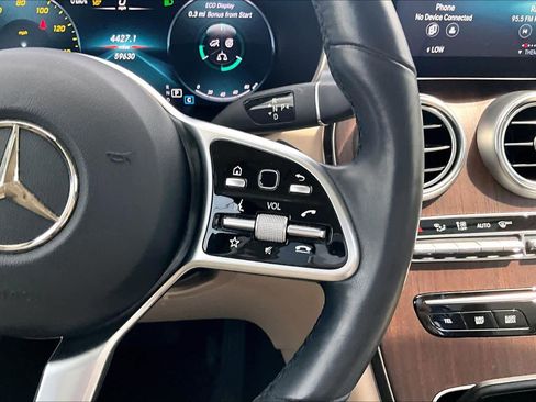 Used 2022 Mercedes-Benz GLC 300 4MATIC image 25