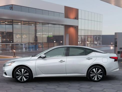 Used 2019 Nissan Altima 2.5 SV AWD/4WD image 5