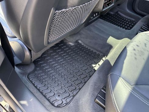 Used 2019 Audi Q8 Premium Plus w/ Premium Plus AWD/4WD image 20