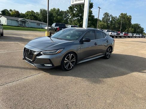 Used 2020 Nissan Sentra SR w/ Premium Package FWD image 1