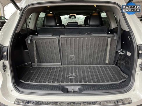 Used 2017 Toyota Highlander XLE image 21