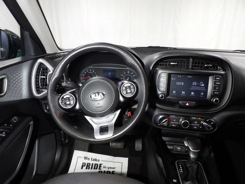 Used 2020 Kia Soul LX FWD image 10