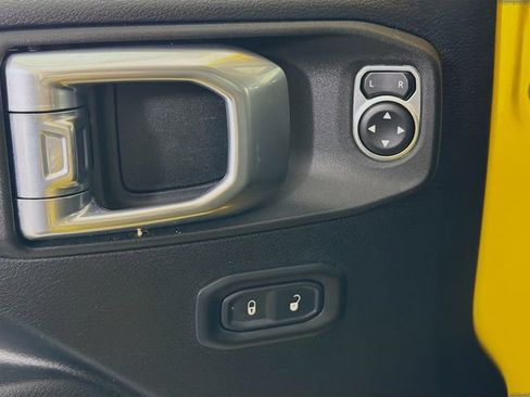 Used 2021 Jeep Wrangler Unlimited Sport image 18