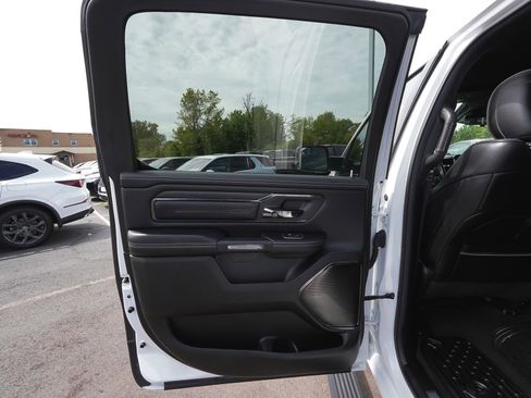 Used 2022 RAM 1500 Limited AWD/4WD image 12