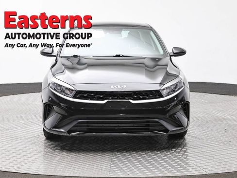 Used 2023 Kia Forte LXS FWD image 2