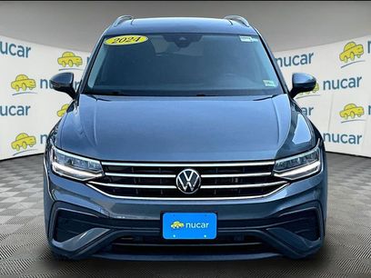Used 2024 Volkswagen Tiguan SE