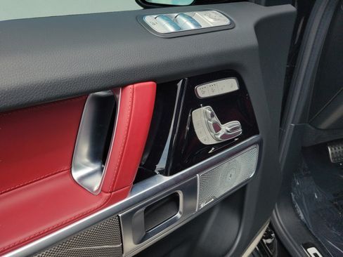 Certified 2025 Mercedes-Benz G 550 image 17
