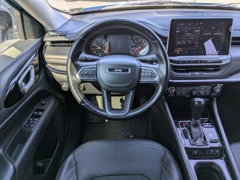 Used 2022 Jeep Compass Trailhawk w/ Trailhawk Convenience Group image 17