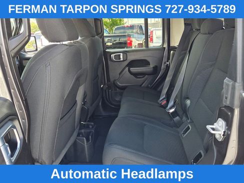 Used 2021 Jeep Gladiator Sport AWD/4WD image 19