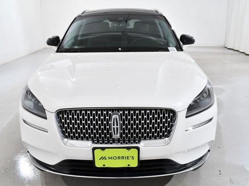 Used 2022 Lincoln Corsair AWD w/ Premium Package image 3