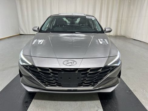 Used 2023 Hyundai Elantra Limited FWD image 3