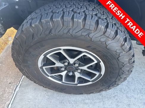 Used 2024 Jeep Wrangler Unlimited Rubicon w/ Technology Group image 13