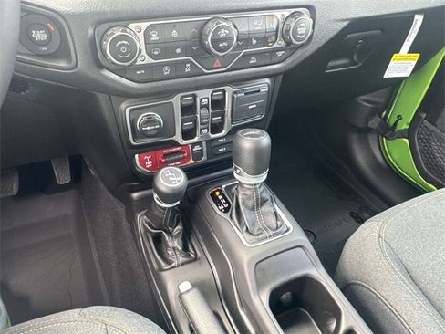 New 2025 Jeep Gladiator Willys image 26