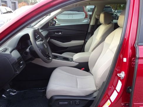 Used 2024 Honda Accord EX image 11