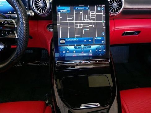 Used 2022 Mercedes-Benz SL 63 AMG 4MATIC w/ Driver Assistance Package image 23