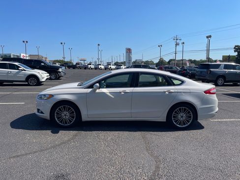 Used 2014 Ford Fusion SE w/ Equipment Group 202A FWD image 13