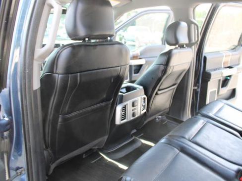 Used 2015 Ford F150 Lariat w/ Equipment Group 502A Luxury AWD/4WD image 27
