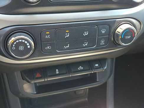 Used 2016 Chevrolet Colorado LT w/ LT Convenience Package AWD/4WD image 16