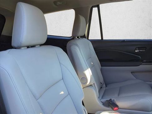 Used 2022 Honda Pilot Elite image 21