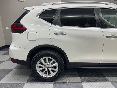 Used 2018 Nissan Rogue SV image 7
