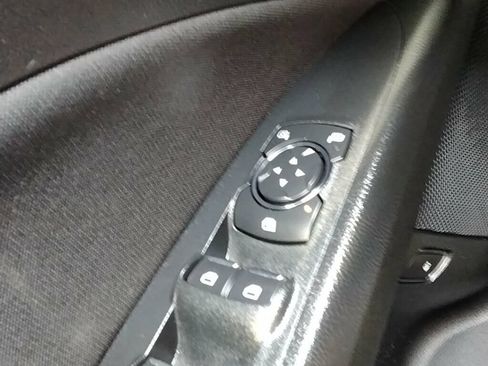 Used 2019 Ford Fusion SE FWD image 27