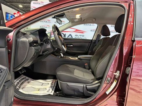 Used 2025 Nissan Sentra SV image 27