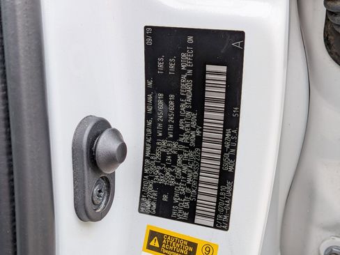 Used 2019 Toyota Highlander XLE image 37