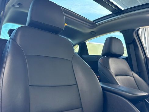 Used 2019 Chevrolet Malibu Hybrid w/ Leather Package FWD image 25