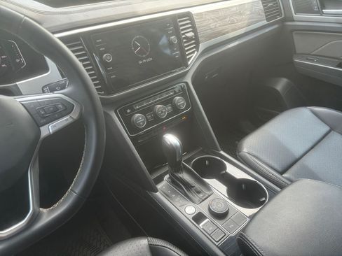 Used 2022 Volkswagen Atlas Cross Sport SE AWD/4WD image 30
