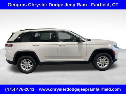 Certified 2023 Jeep Grand Cherokee Laredo w/ Luxury Tech Group I AWD/4WD image 6