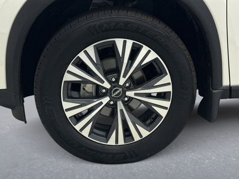 Used 2023 Nissan Rogue SV w/ SV Premium B Package AWD/4WD image 11