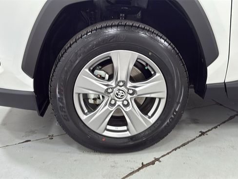 Certified 2025 Toyota RAV4 LE image 24