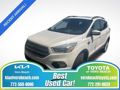 Used 2019 Ford Escape SEL image 1