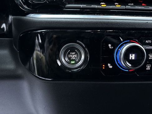 Used 2023 GMC Sierra 1500 Elevation image 17