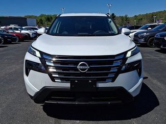 Used 2025 Nissan Rogue SV FWD video 2
