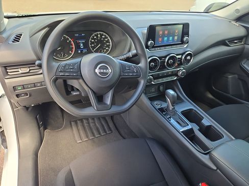 Used 2025 Nissan Sentra S FWD image 15