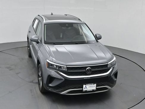 Used 2023 Volkswagen Taos SE w/ Panoramic Sunroof Package AWD/4WD image 42
