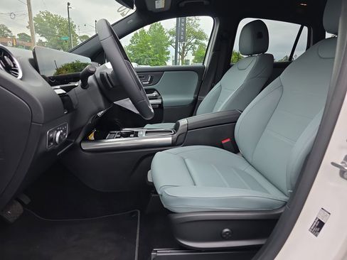 Certified 2026 Mercedes-Benz GLA 250 4MATIC image 10