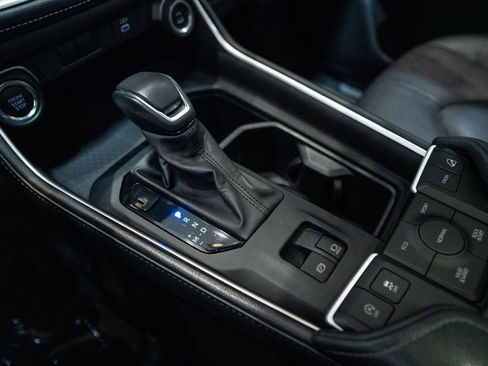 Certified 2025 Toyota Grand Highlander AWD image 31