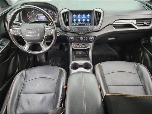 Used 2022 GMC Terrain AT4 image 16