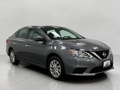 Used 2019 Nissan Sentra SV image 1