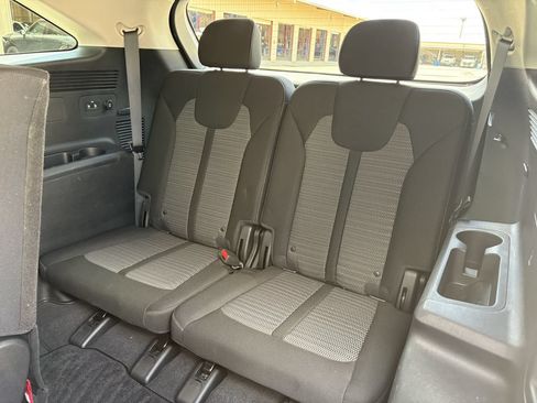 Used 2023 Kia Sorento LX FWD image 27