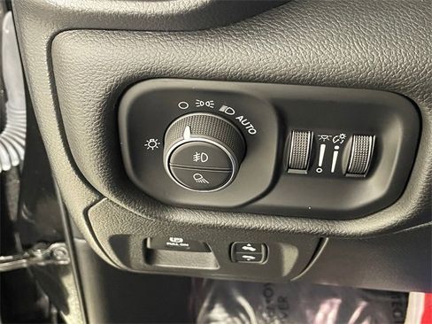 Used 2023 RAM 1500 Laramie image 15